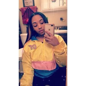 Meet your Posher, Deonnica